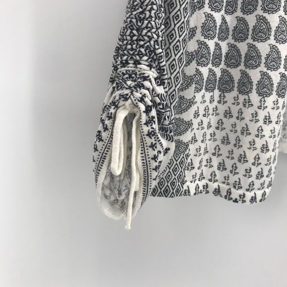 Chicos Cardigan Sweater Womens Small Black White Paisley Floral Open Front - Picture 6 of 9